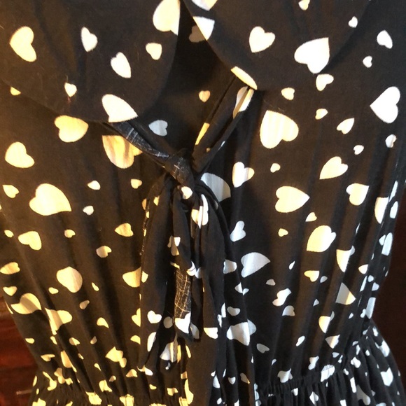 Forever 21 black and white hearts ❤️ dress size L: Pete Pan collar/no sleeves - Picture 5 of 16